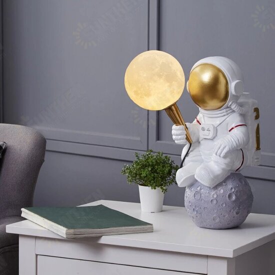 Nordic LED Personality Astronaut Moon Children's Room Wall Lamp Desk Lamp Bedroom Study Balcony Aisle Lamp Decoration