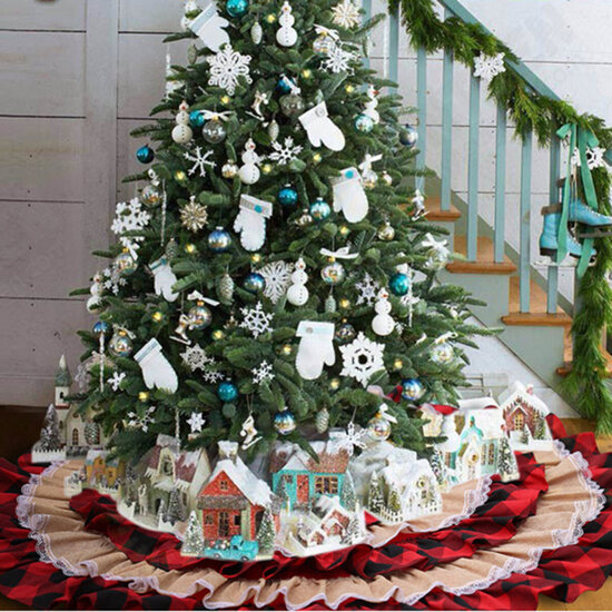 2020 Christmas Tree Skirts Red Cake Plaid Lace Carpet Round Linen Apron New Year Blanket Home Parties Decoration