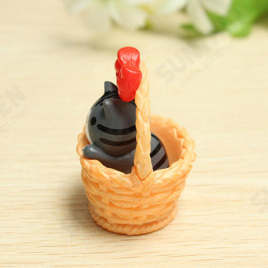 Cute Basket Cat Resin Handicraft Decoration