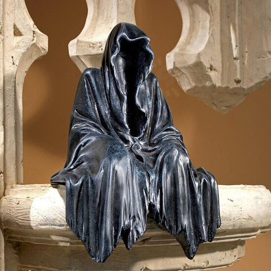 Gothic Nightcrawler Statue Sitting Thriller in Black Robe Decorative Dark Cloak Mysterious Master Ornament Toy for Home Party Christmas