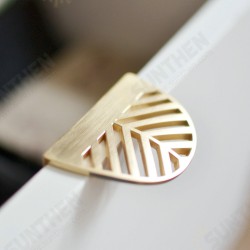Modern Nordic Minimalist Pull-Hand Leaf Invisible Cabinet Wardrobe Furniture Drawer Handle Ins Wind Zinc Alloy Modern Nordic Minimalist Pull-Hand Leaf Invisible Cabinet Wardrobe Furniture Drawer Handle Ins Wind Zinc Alloy