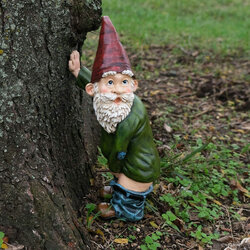 Resin Funny Naughty Garden Gnome for Lawn Indoor or Outdoor Decorations Resin Funny Naughty Garden Gnome for Lawn Indoor or Outdoor Decorations