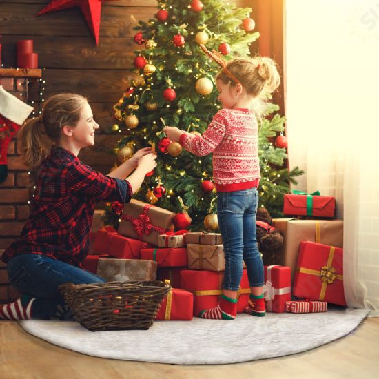 36 LED Christmas Tree Skirts 48-inch Battery Operated RGB Round Christmas Decoration with Plush for Christmas Tree Indoor Outdoor Holiday Party 36 LED Christmas Tree Skirts 48-inch Battery Operated RGB Round Christmas Decoration with Plush for Christmas Tree Indoor Outdoor Holiday Party