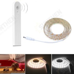 Battery Powered 1M 2M PIR Motion Sensor Activated Dimmable LED Strip Light for Cabinet Wardrobe Battery Powered 1M 2M PIR Motion Sensor Activated Dimmable LED Strip Light for Cabinet Wardrobe