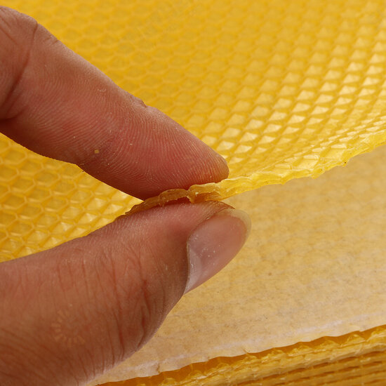 30Pcs Beehive Brood Box Wired Wax Foundation Honeycomb Sheets Beekeeping Tools 30Pcs Beehive Brood Box Wired Wax Foundation Honeycomb Sheets Beekeeping Tools