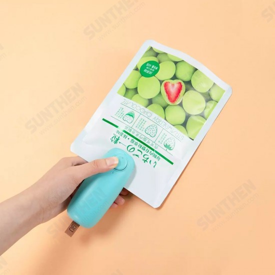 2-in-1 Mini Heat Sealer Cutter Vacuum Chip Bag Sealer Handheld Portable for Camping Travel