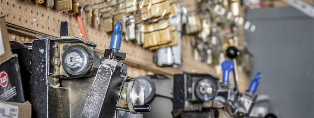 Guide to Locksmith-The Best Locksmith Equipment & Tool to Take Your Business to the Next Level
