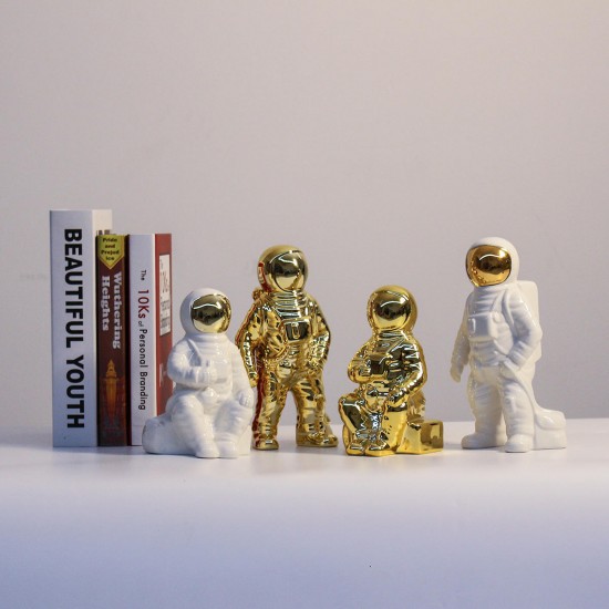 Ceramic Space Man Sculpture Astronaut Cosmonaut Vase Ornament Statue Money Pot