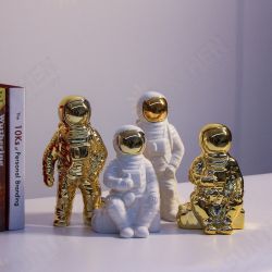 Ceramic Space Man Sculpture Astronaut Cosmonaut Vase Ornament Statue Money Pot Ceramic Space Man Sculpture Astronaut Cosmonaut Vase Ornament Statue Money Pot