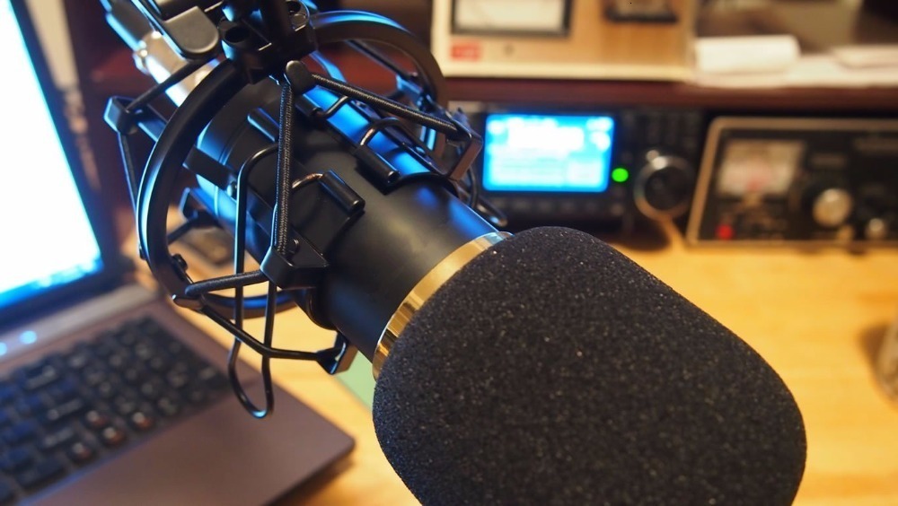 BM800-Professional-Condenser-Microphone-Studio-Broadcasting-Singing-Microphone-Audio-Recording-Mic-1702800-8
