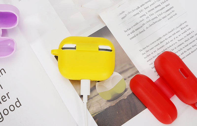 Bakeey-Pure-Dustproof-Anti-Fingerprint-Shockproof-Silicone-TWS-Earphone-Storage-Case-Protective-Cove-1729527-7