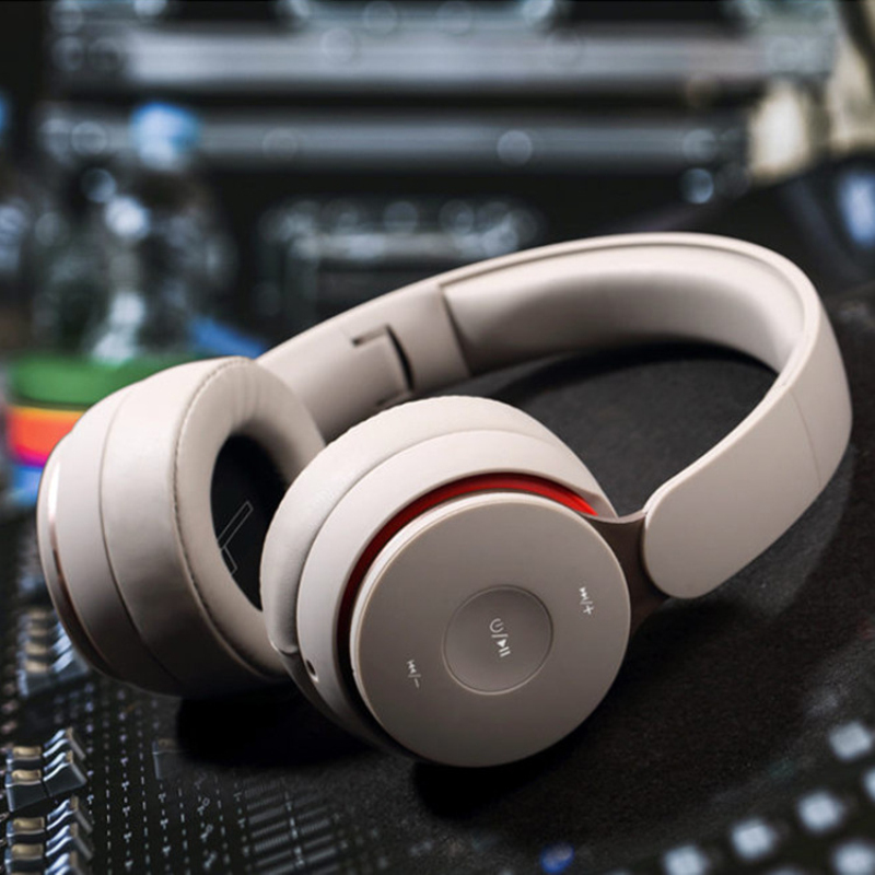 r8-Over-Ear-Gaming-bluetooth-50-Headset-Glowing-Cat-Ear-Headphones-Foldable-Wireless-Earphone-1955885-3