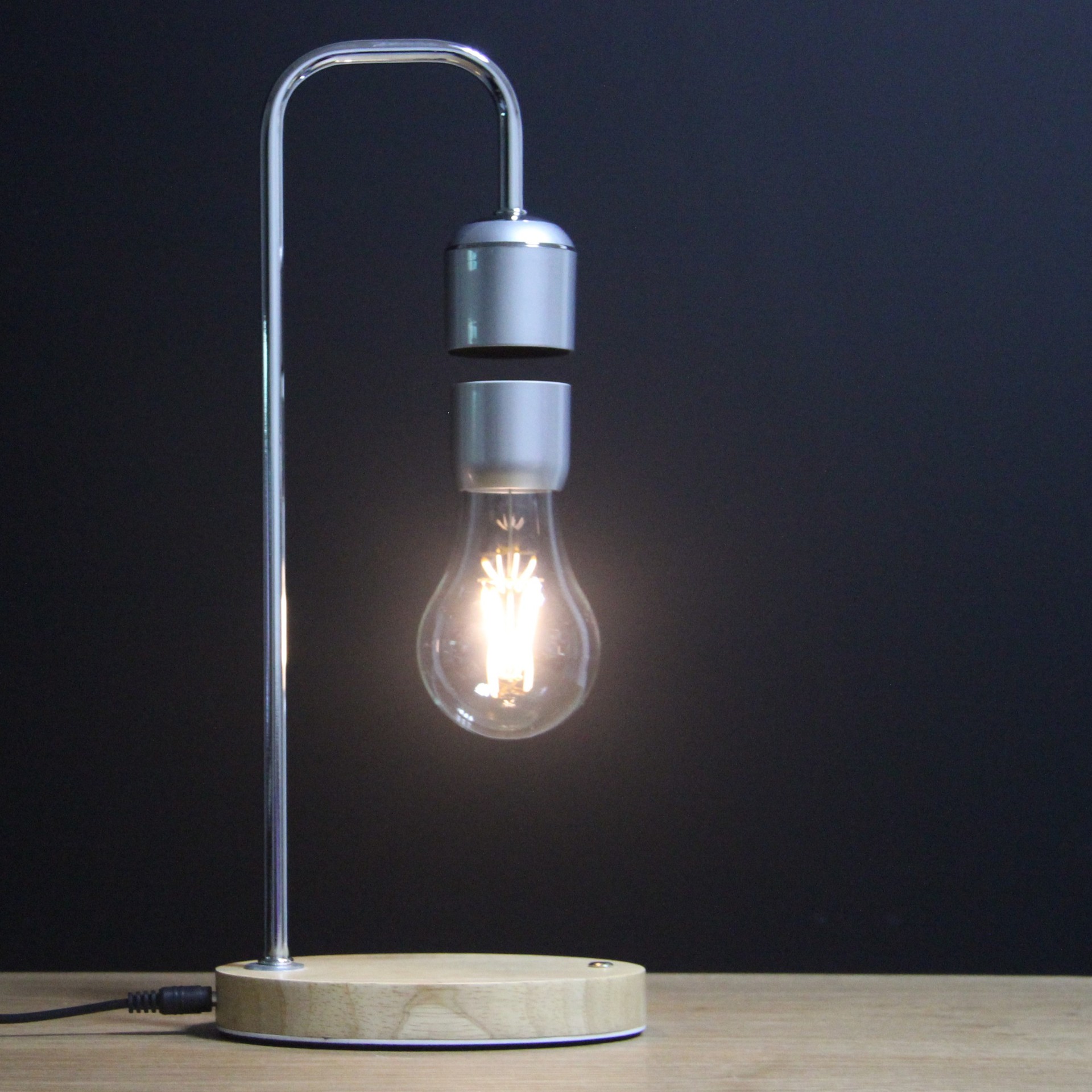Magnetic-Levitation-LED-Light-Bulb-Wireless-Charging-LED-Night-Light-Desk-Lamps-Bulb-For-Home-Decora-1926813-4