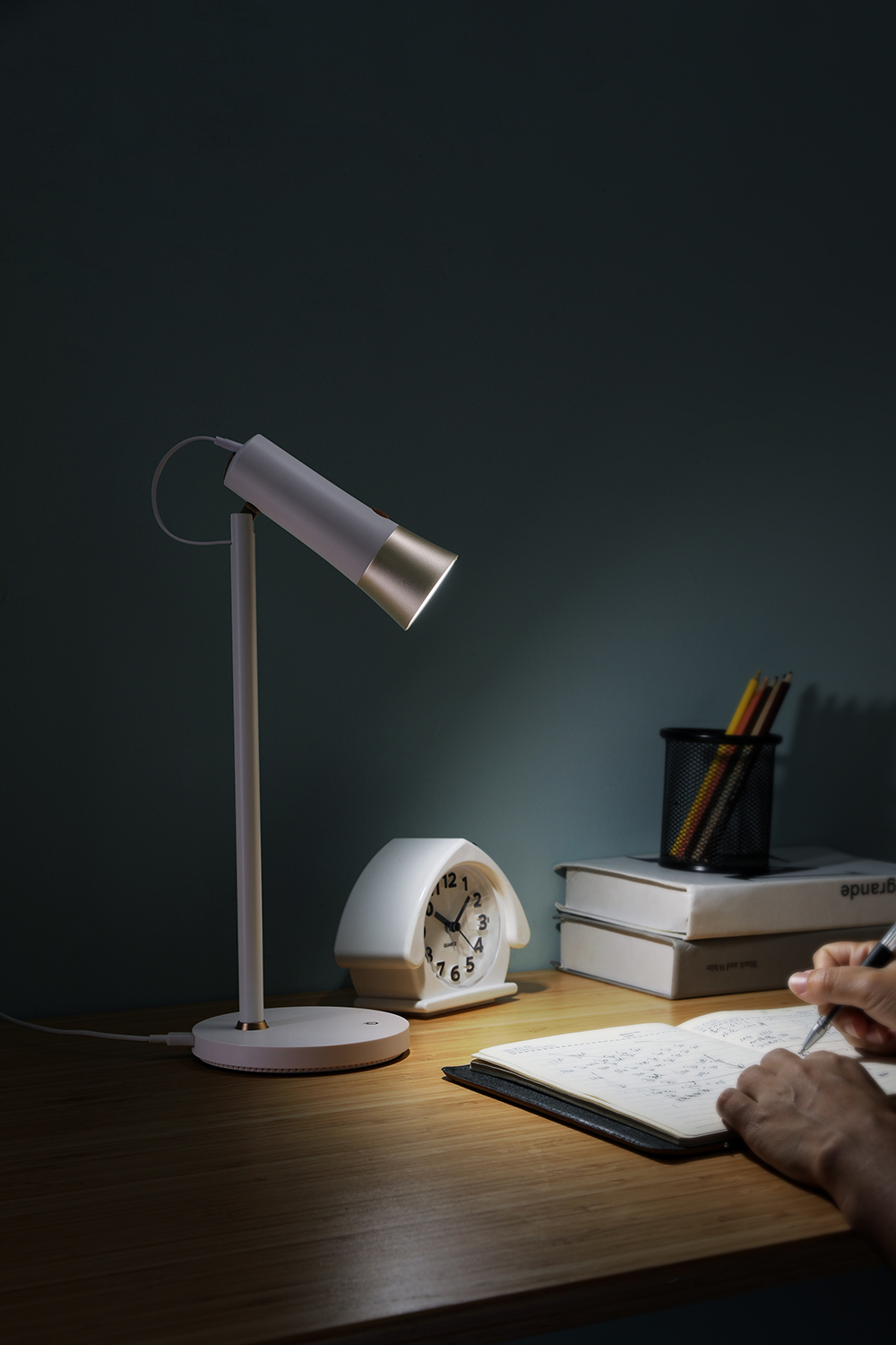 WILIT-F3D-Portable-300LM-LED-Desk-Lamp-With-Torch-Function-Built-in-18650-37V2200mAh-Lithium-Battery-1947422-1