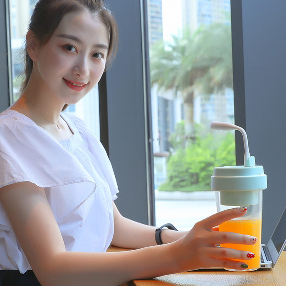 Portable-Multi-functional-Mini-Juice-Cup-Fruit-Electric-Juicer-1679117-12