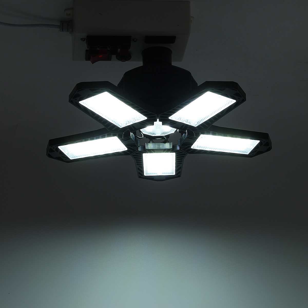 5-Leaf-Foldable-Camping-Lamp-LED-Lantern-Portable-USB-Rechargeable-Garage-Lamp-For-Tent-Lighting-1777597-10