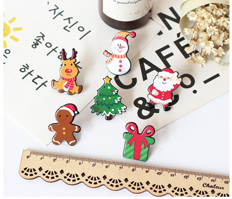 Christmas-Mini-Festive-Snowman-Elk-Brooch-New-Year-Decorationsl-Gift-Shirt-Collar-Brooch-1216466-4