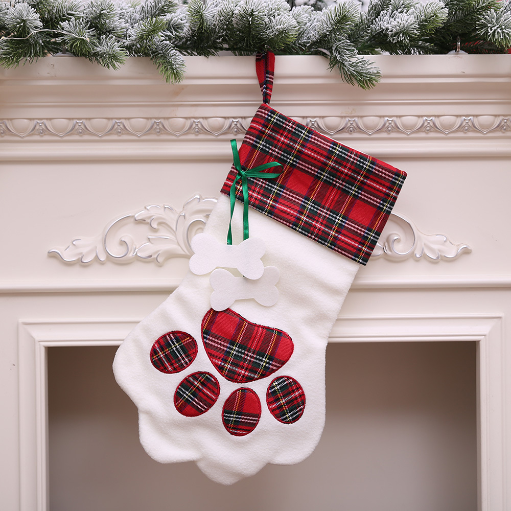 Christmas-Socks-Red-Blue-Plaid-Dogs-Paw-Stockings-Sacks-Hanging-New-Year-Kids-Gifts-Christmas-Party--1608829-3