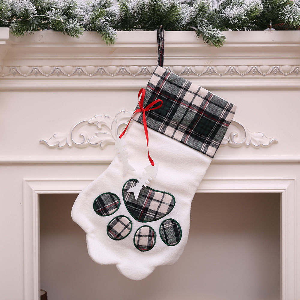 Christmas-Socks-Red-Blue-Plaid-Dogs-Paw-Stockings-Sacks-Hanging-New-Year-Kids-Gifts-Christmas-Party--1608829-4
