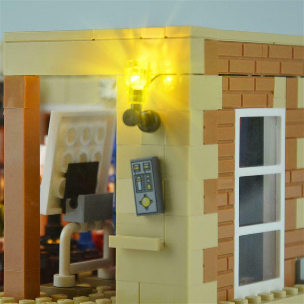 Plastic-Self-locking-Brick-DIY-LED-Light-Kit-for-Brick-FunCreator-Building-DIY-House-1653503-5