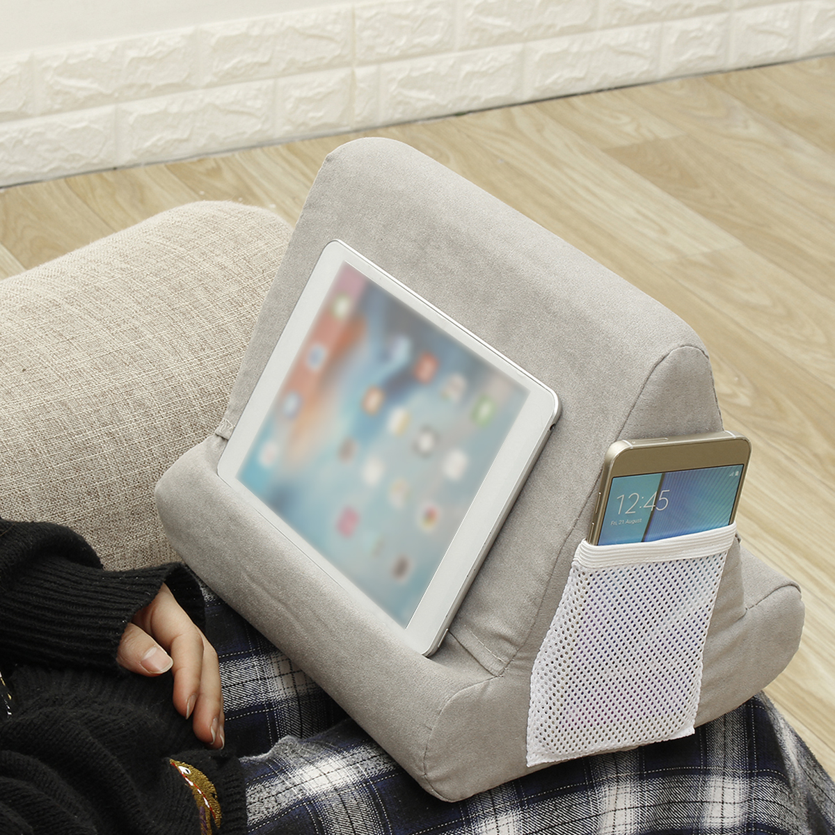 Portable-Multi-Angle-Soft-Pillow-Desktop-Tablet-Stand-Mobile-Phone-Lazy-Holder-for-iPad-1673111-15