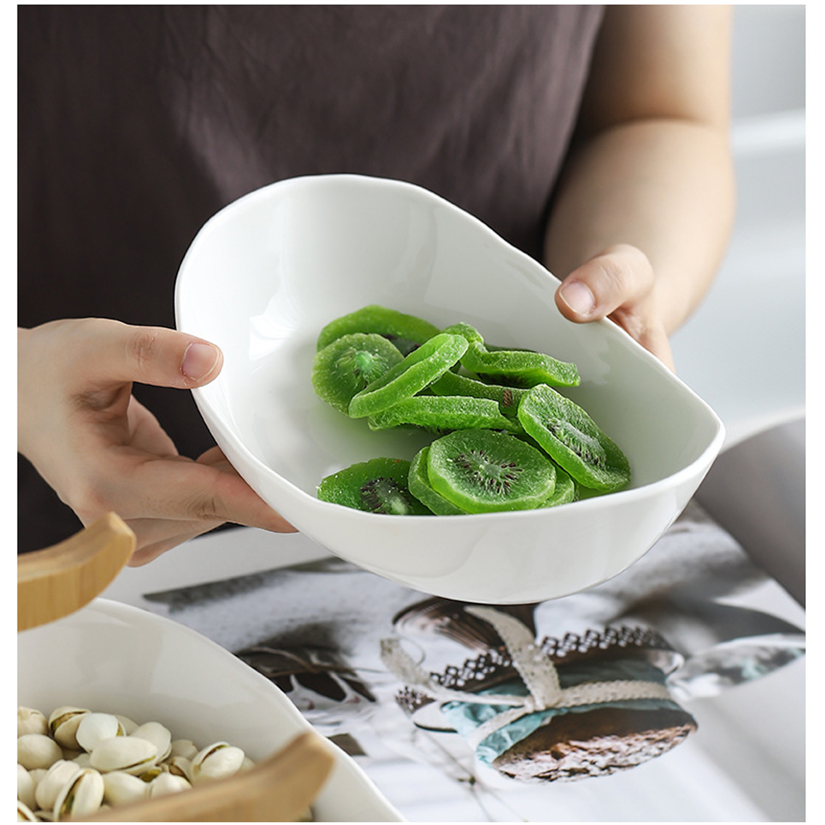 Double-Layer-White-Ceramic-Candy-Dish-Living-Room-Home-Fruit-Plate-Creative-Modern-Dried-Fruit-Baske-1763027-4
