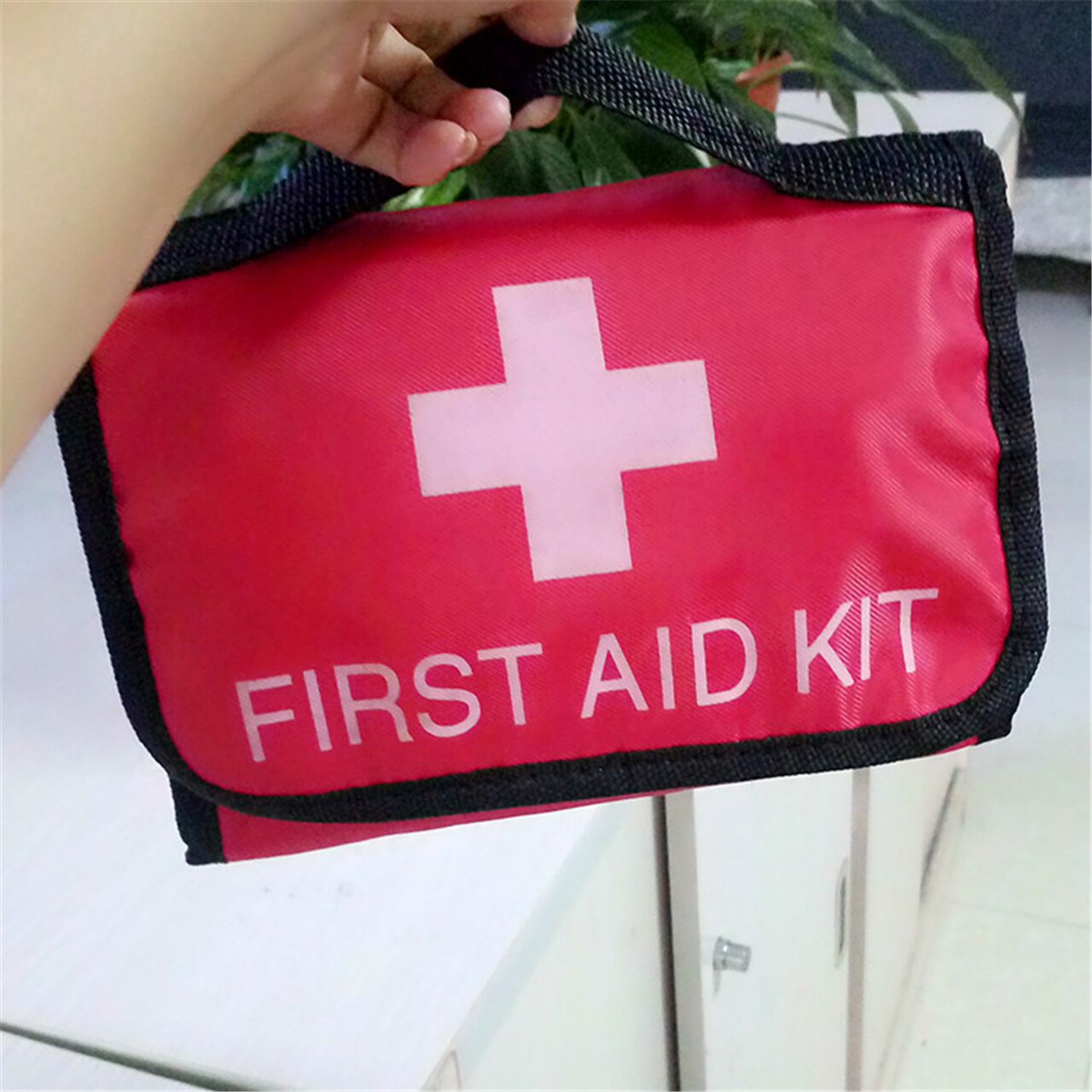Outdoor-Portable-First-Aid-Kit-Medical-Storage-Bag-Waterproof-Car-Carrying-Household-Emergency-Kit-T-1757235-2