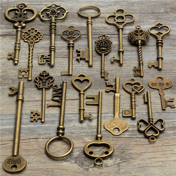 18Pcs-Antique-Vintage-Old-Look-Skeleton-Key-Lot-Pendant-Heart-Bow-Lock-Steampunk-995561-1