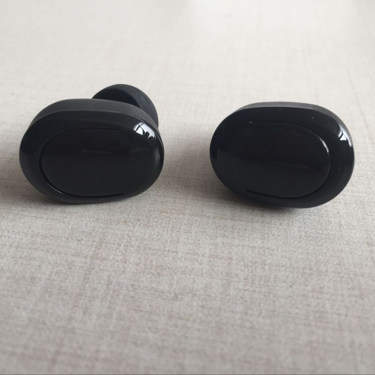 True-Wireless-T12-TWS-Wireless-bluetooth-Earphone-Binaural-Stereo-Headphone-with-Charging-Box-1356408-4