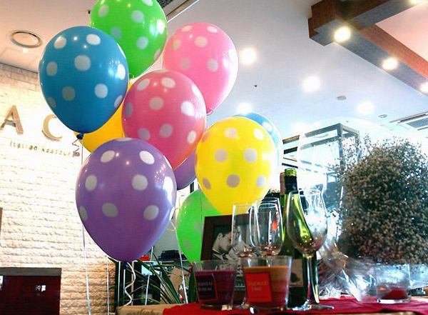 100pcs-12-Inch-Wedding-Party-Balloons-Wedding-Room-Dot-Balloons-Room-Party-Decoration-983984-6