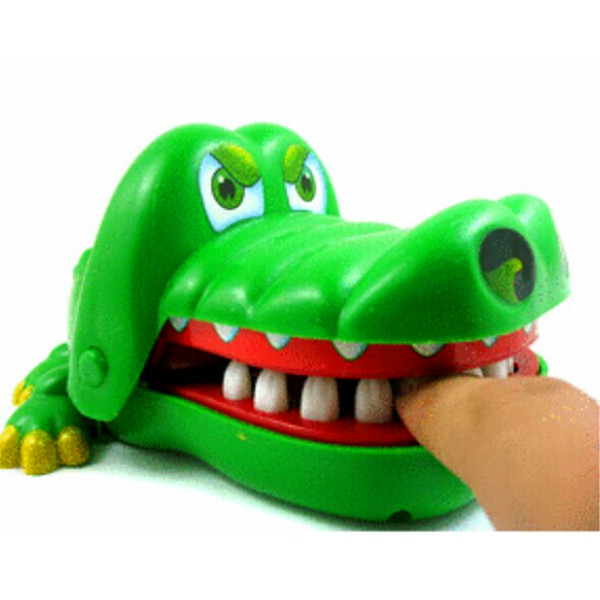 Big-Mouth-Crocodile-Bite-Finger-Funny-Parent-child-Educational-Toy-933514-3