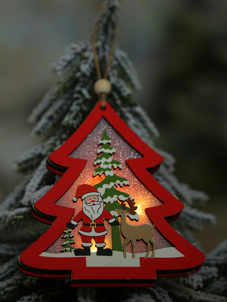 1Pcs-Christmas-Ornaments-With-Light-Hollow-Wooden-Pendants-Creative-Car-Small-Tree-Ornaments-1773355-3