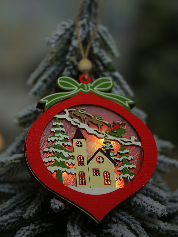 1Pcs-Christmas-Ornaments-With-Light-Hollow-Wooden-Pendants-Creative-Car-Small-Tree-Ornaments-1773355-4
