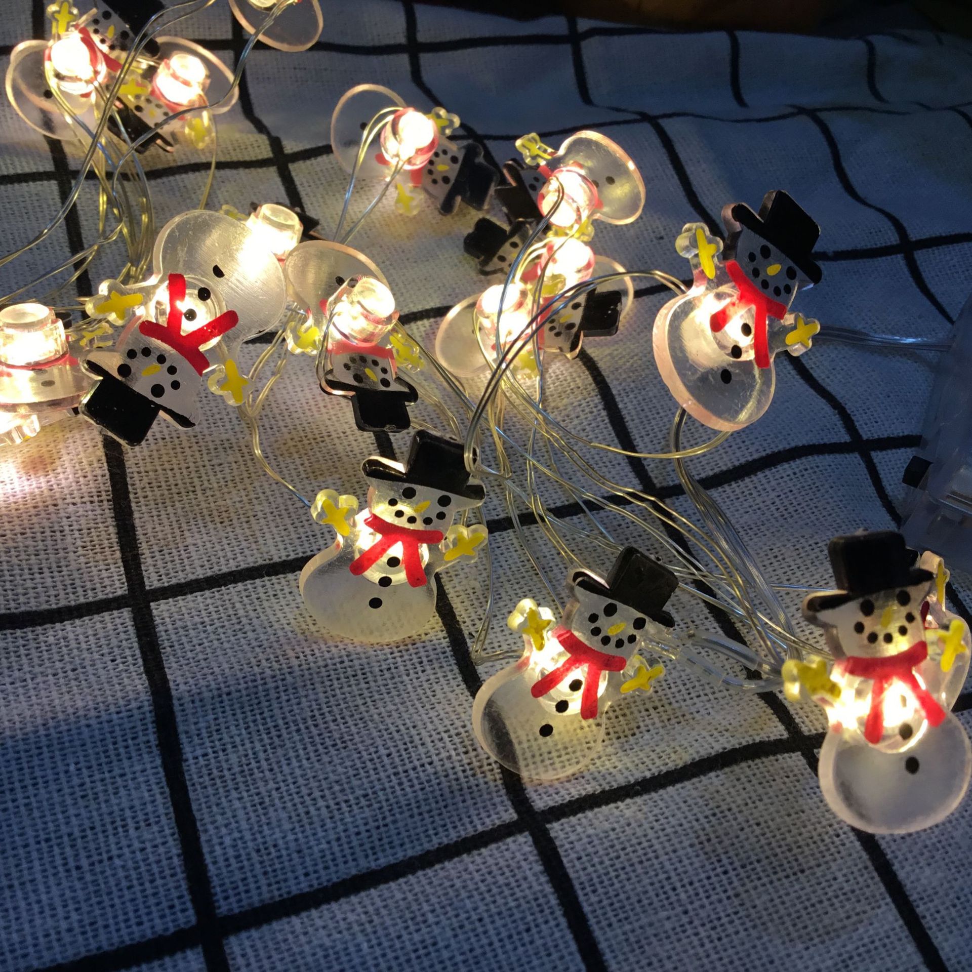 2m-20LED-Black-Hat-Snowman-Pattern-Battery-Powered-Copper-Wire-String-Light-for-Christmas-Holidays-P-1780772-1