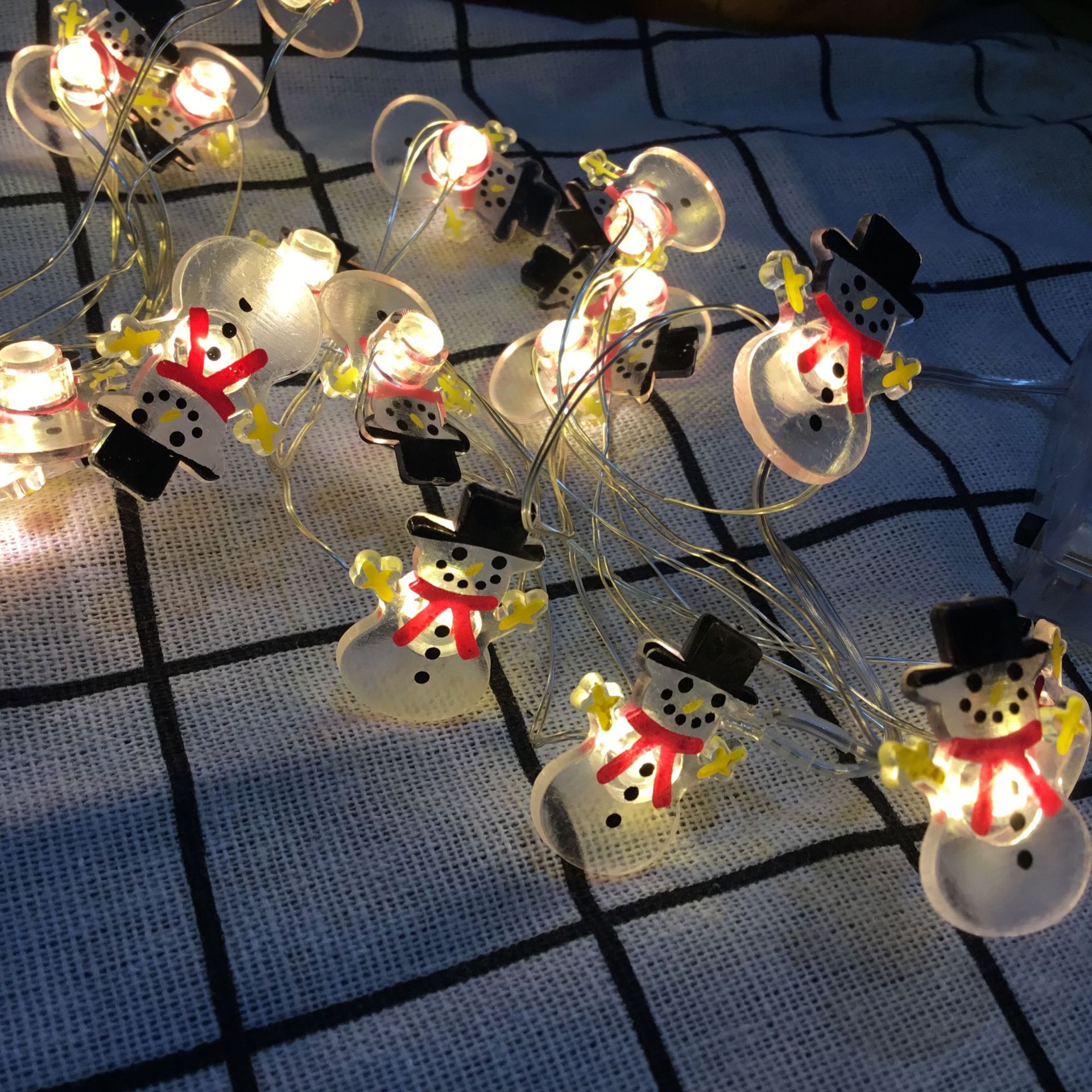2m-20LED-Black-Hat-Snowman-Pattern-Battery-Powered-Copper-Wire-String-Light-for-Christmas-Holidays-P-1780772-1