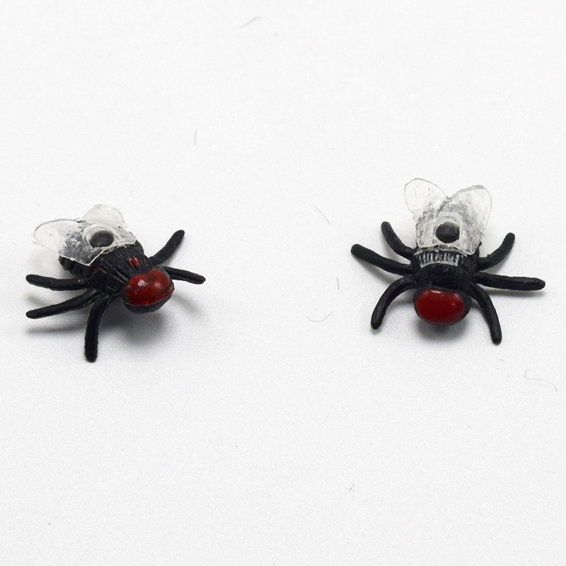 10pcs-Jokes-Fly-Funny-Toys-Gags-Practical-Plastic-Bugs-Halloween-Party-Props-Simulated-Flying-1200801-5