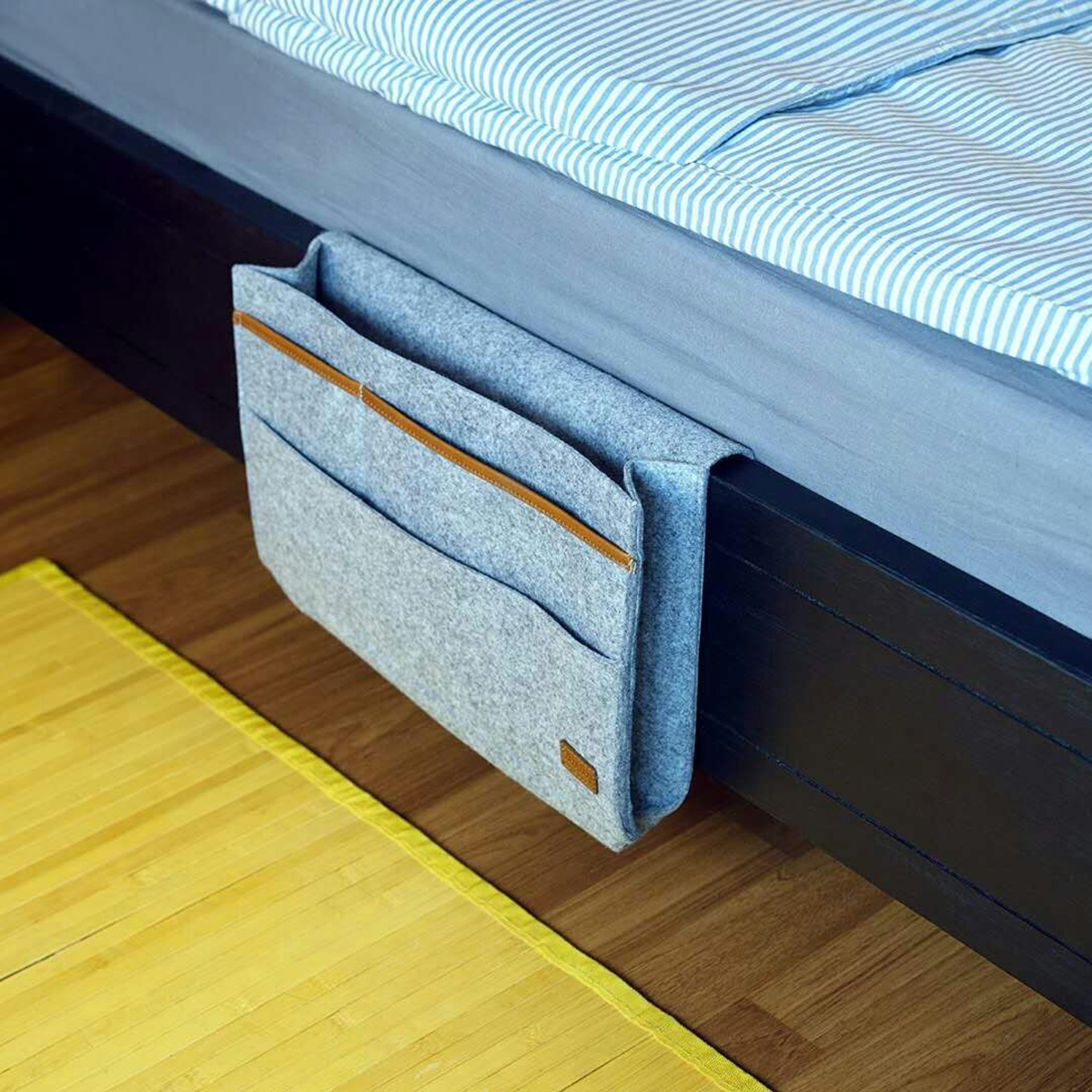 Bedside-Pocket-Storage-Baskets-Hanging-Bag-Felt-Sofa-Phone-Book-Organizer-Remote-Home-Holder-1360407-4