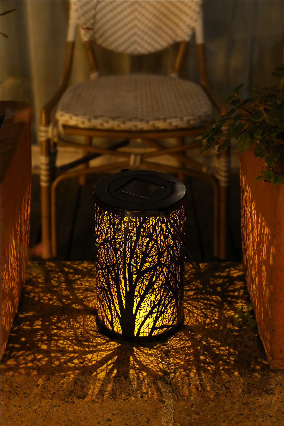 LED-Solar-Lantern-Hanging-Light-with-Handle-Solar-Lantern-Waterproof-Solar-Landscape-Lantern-Shadow--1715790-1