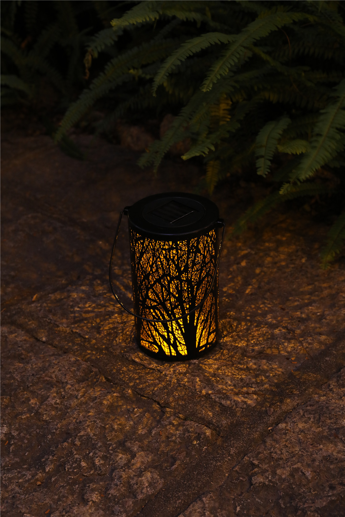 LED-Solar-Lantern-Hanging-Light-with-Handle-Solar-Lantern-Waterproof-Solar-Landscape-Lantern-Shadow--1715790-2