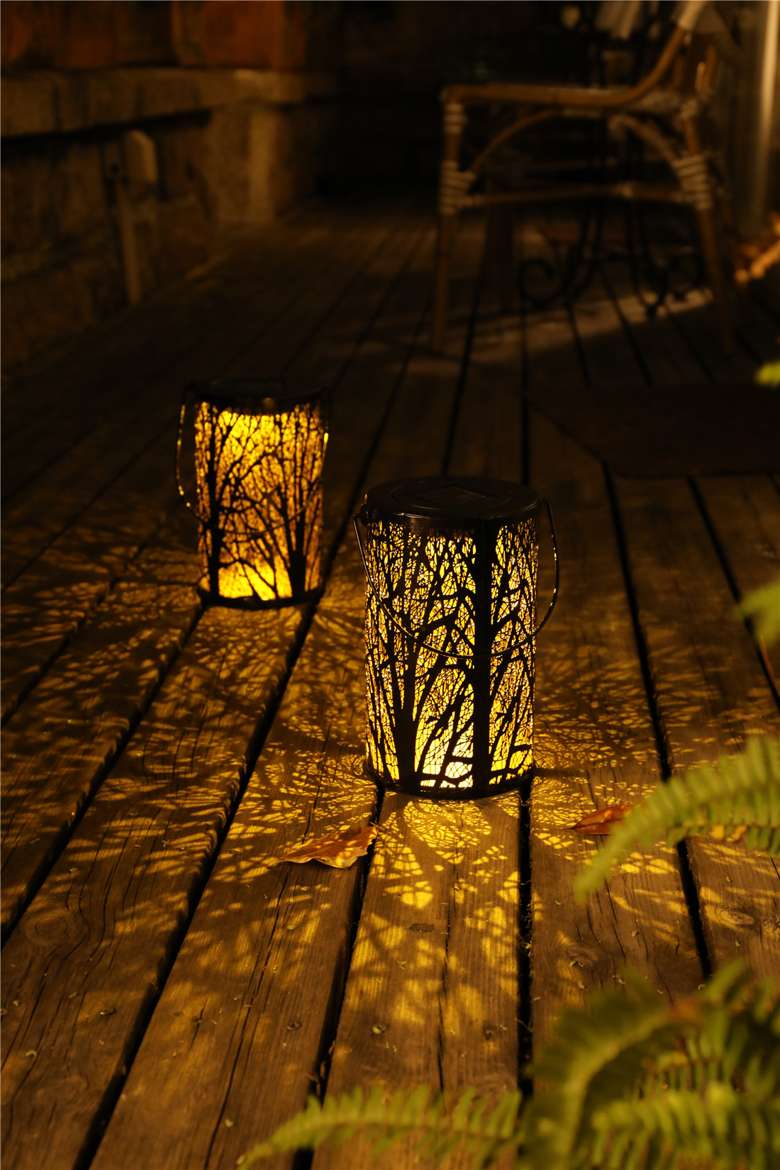 LED-Solar-Lantern-Hanging-Light-with-Handle-Solar-Lantern-Waterproof-Solar-Landscape-Lantern-Shadow--1715790-3