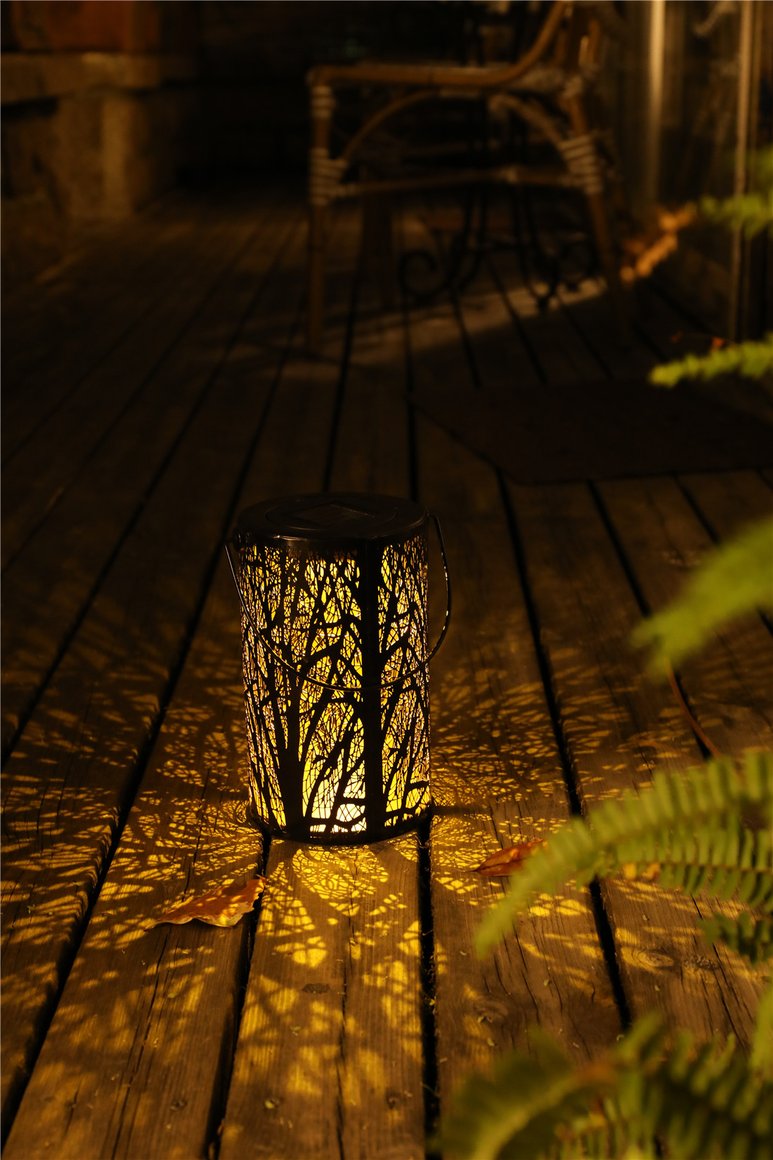 LED-Solar-Lantern-Hanging-Light-with-Handle-Solar-Lantern-Waterproof-Solar-Landscape-Lantern-Shadow--1715790-4