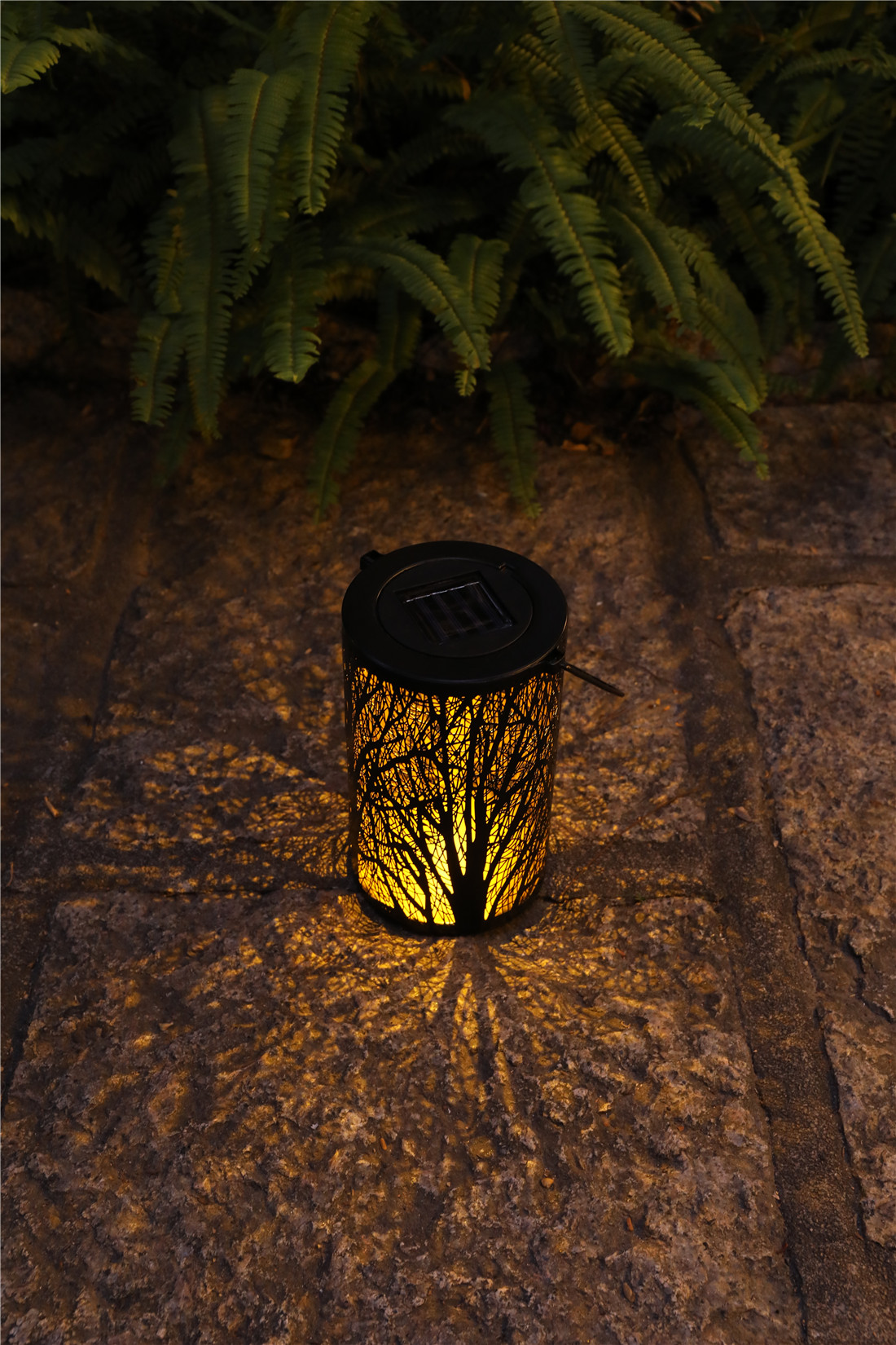 LED-Solar-Lantern-Hanging-Light-with-Handle-Solar-Lantern-Waterproof-Solar-Landscape-Lantern-Shadow--1715790-5