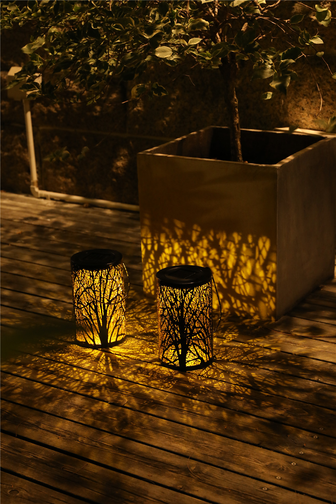 LED-Solar-Lantern-Hanging-Light-with-Handle-Solar-Lantern-Waterproof-Solar-Landscape-Lantern-Shadow--1715790-9