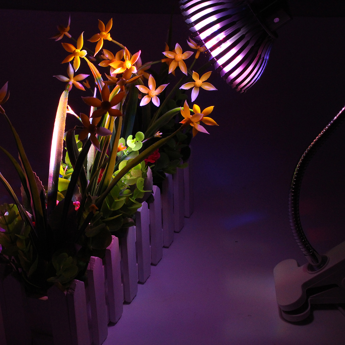 7W-LED-Plant-Grow-Light-US-Plug-Garden-and-Indoor-Planting-Wide-Illumination-1112113-2
