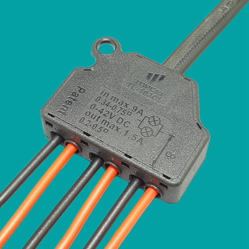 One-in-three-out-Two-Pole-Branch-Terminal-Connector-Parallel-Connection-1755688-2