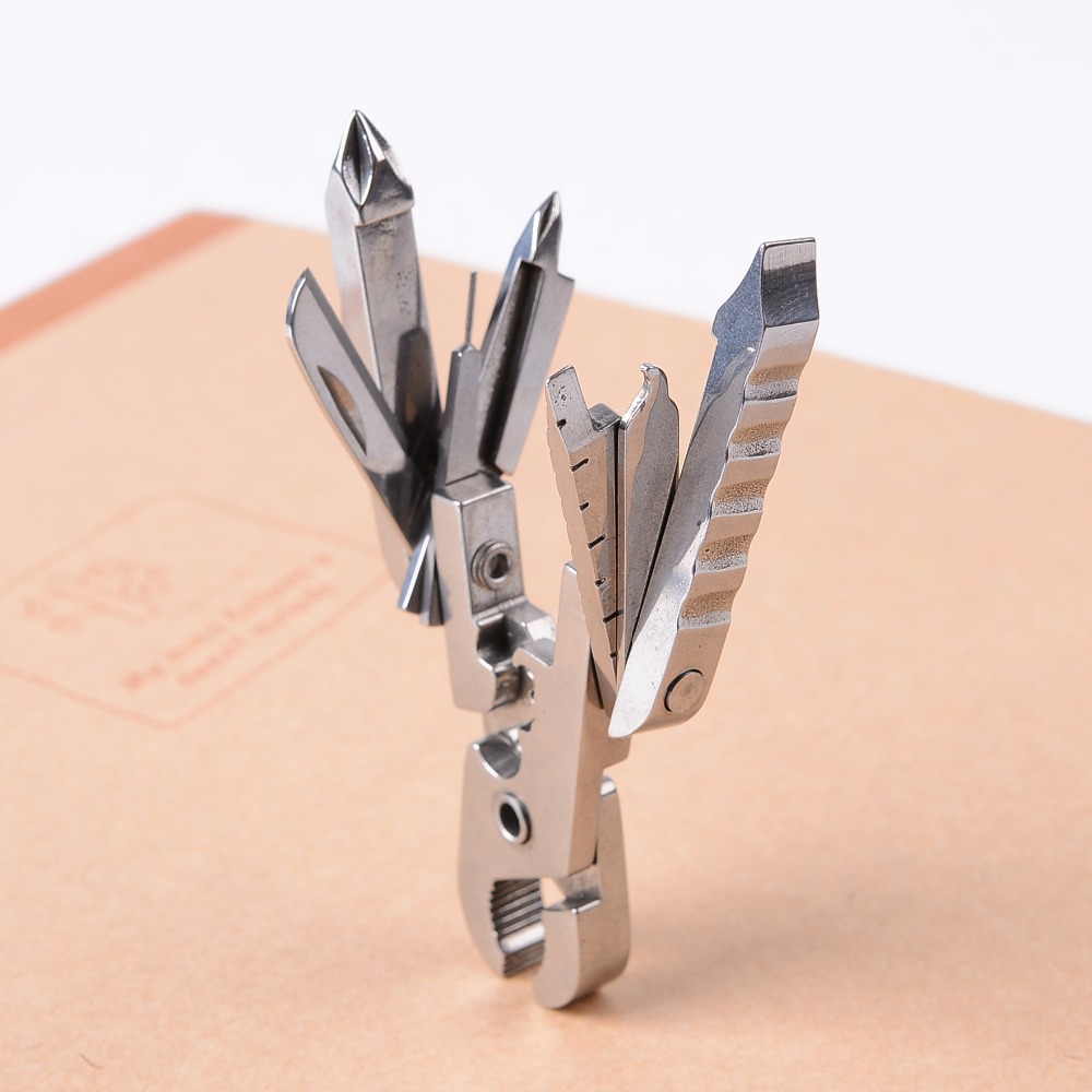 15-in-1-Multi-tool-Pliers-Tool-Keychain-Combination-EDC-Tool-Folding-Pliers-Screwdriver-Multi-Tools-1364994-3