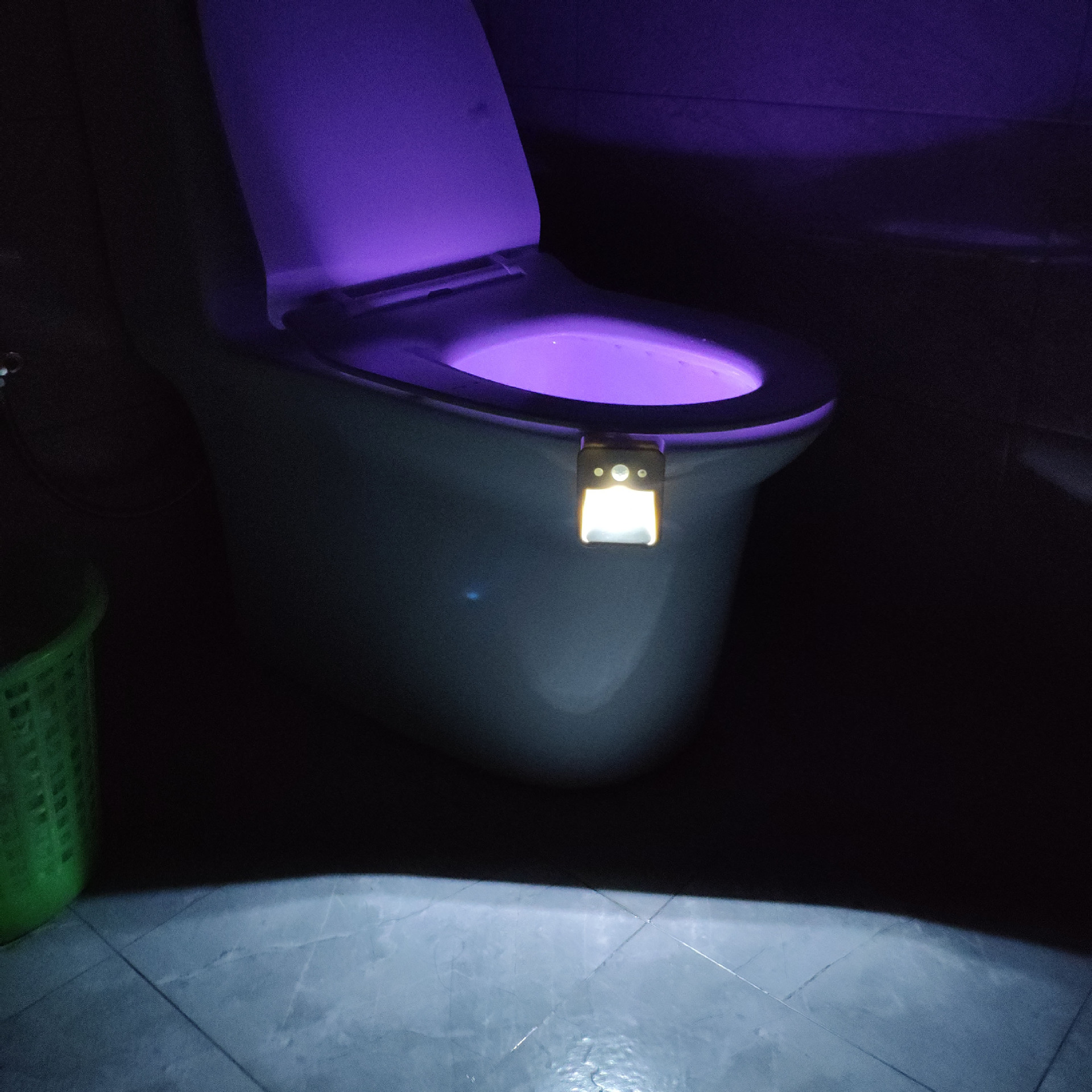 16-Colors-LED-Induction-Toilet-Light-With-Aromatherapy-Toilet-Sensor-Night-Light-Decor-1754296-11
