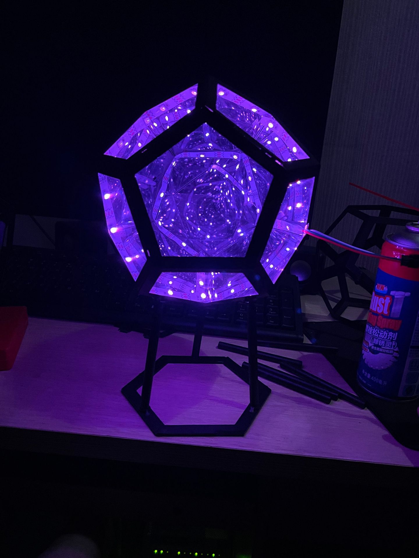 LED-Night-Light-Infinite-Dodecahedron-Color-Art-Light-Decor-Novelty-Christmas-Gift-Cool-Technology-D-1892830-5