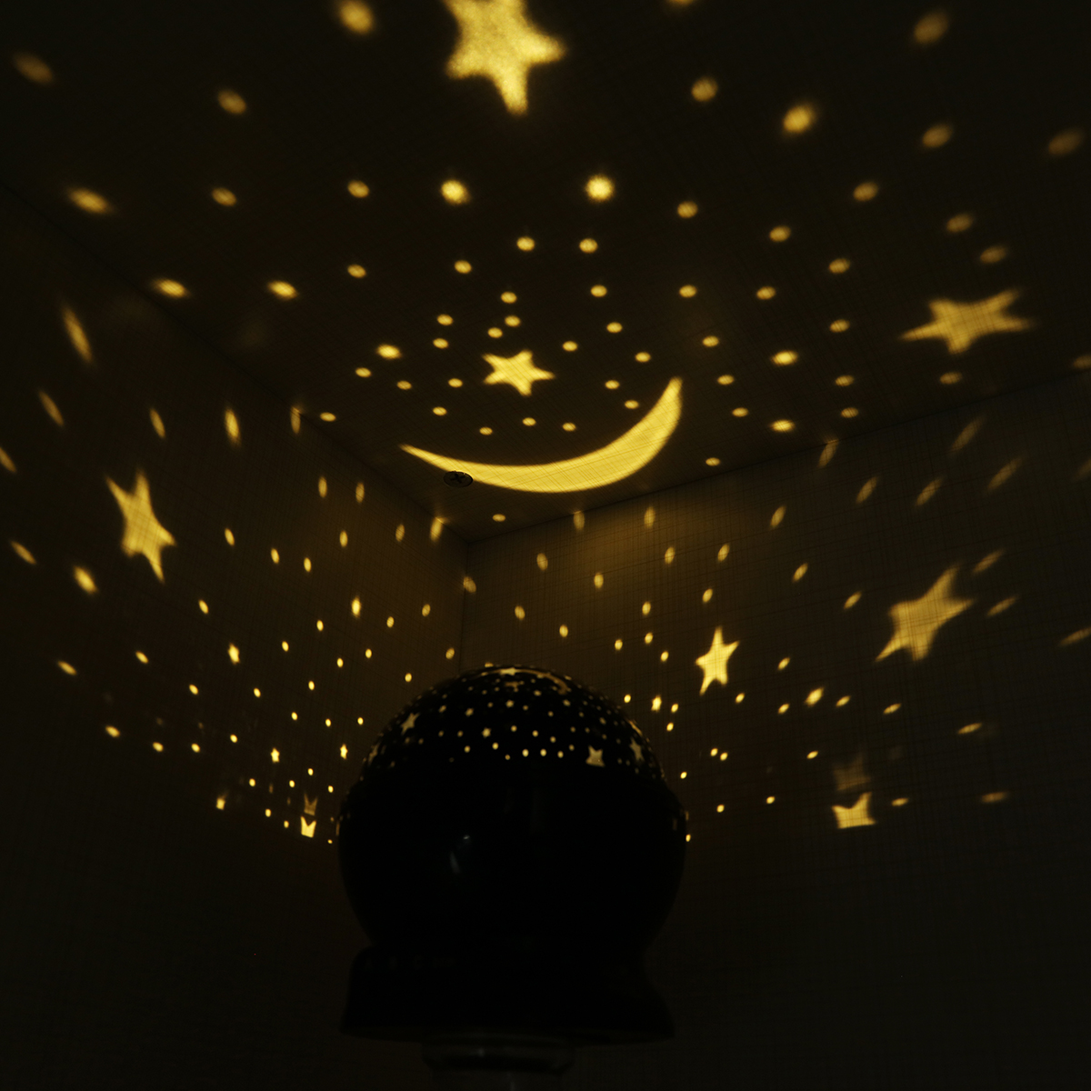 LED-Rotating-Night-Light-Projector-Starry-Sky-Star-Projection-Lamp-Childrens-Room-Decorated-Lights-1638181-3