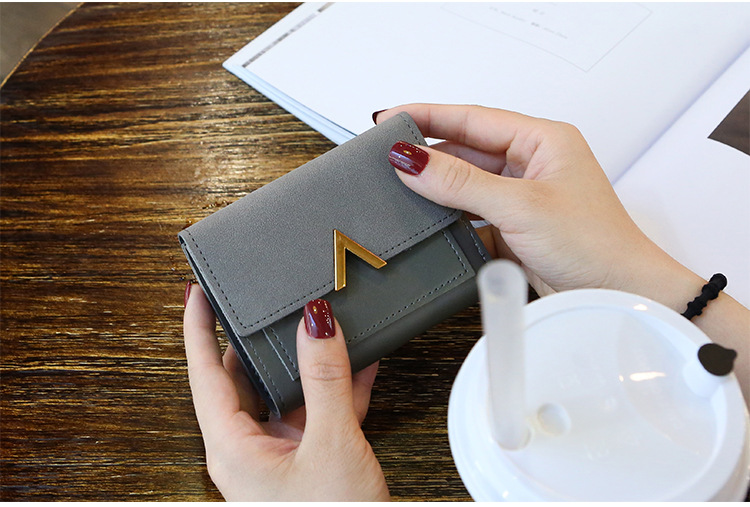 Fashion-Casual-V-Shaped-Decorative-Large-Capacity-Female-Small-Purse-Card-Holder-1493850-4